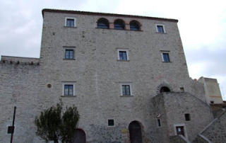 castello-esterno